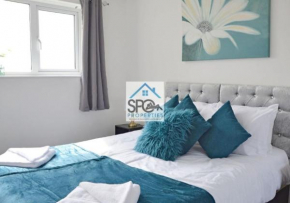 Modern 3BR Home-6 Guests-Business-Families-Netflix-Free Parking & WiFi